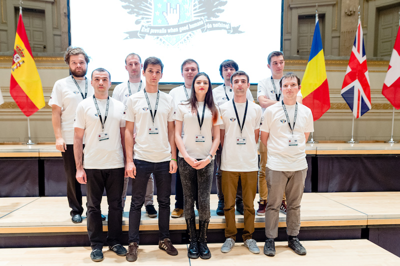 --startron--q-east-software-sponsorizeaza-cu-laptopuri-de-ultima-generatie-echipa-nationala-a-romaniei-la-campionatul-european-de-securitate-cibernetica-2016--endron----starteng--q-east-software-sponsors-the-national-team-at-the-european-cyber-security-challenge-2016--endeng--